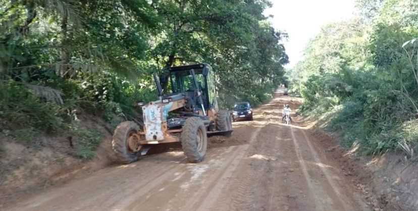 Camacã: Operação patrolamento das estradas vicinais em ritmo